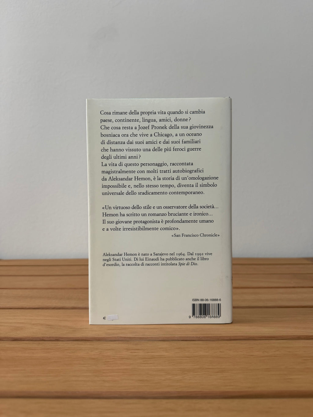 Nowhere Man - Aleksandar Hemon