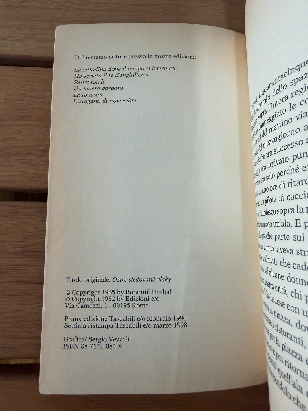 Treni strettamente sorvegliati - Bohumil Hrabal
