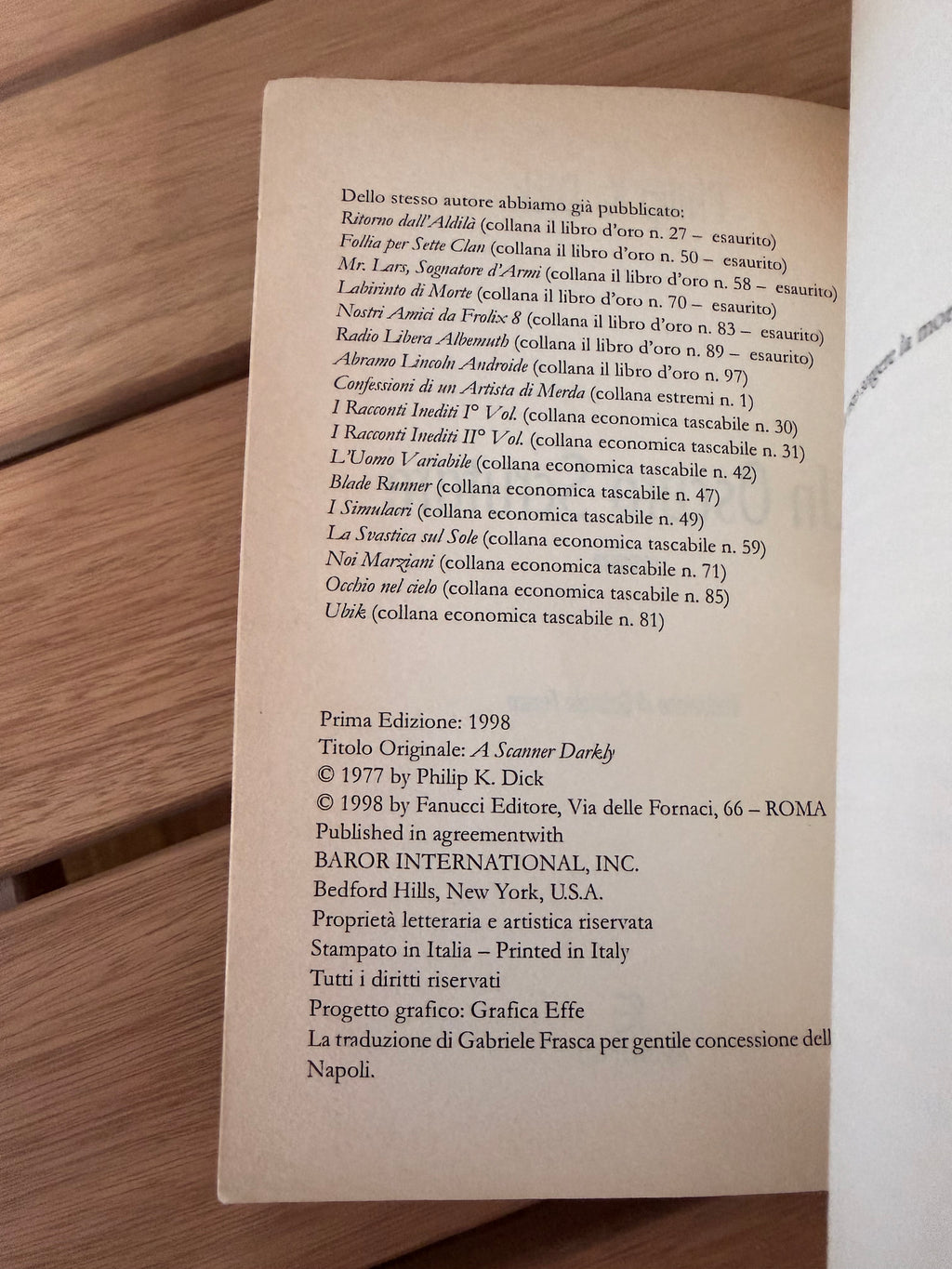Un oscuro scrutare - Philip K. Dick