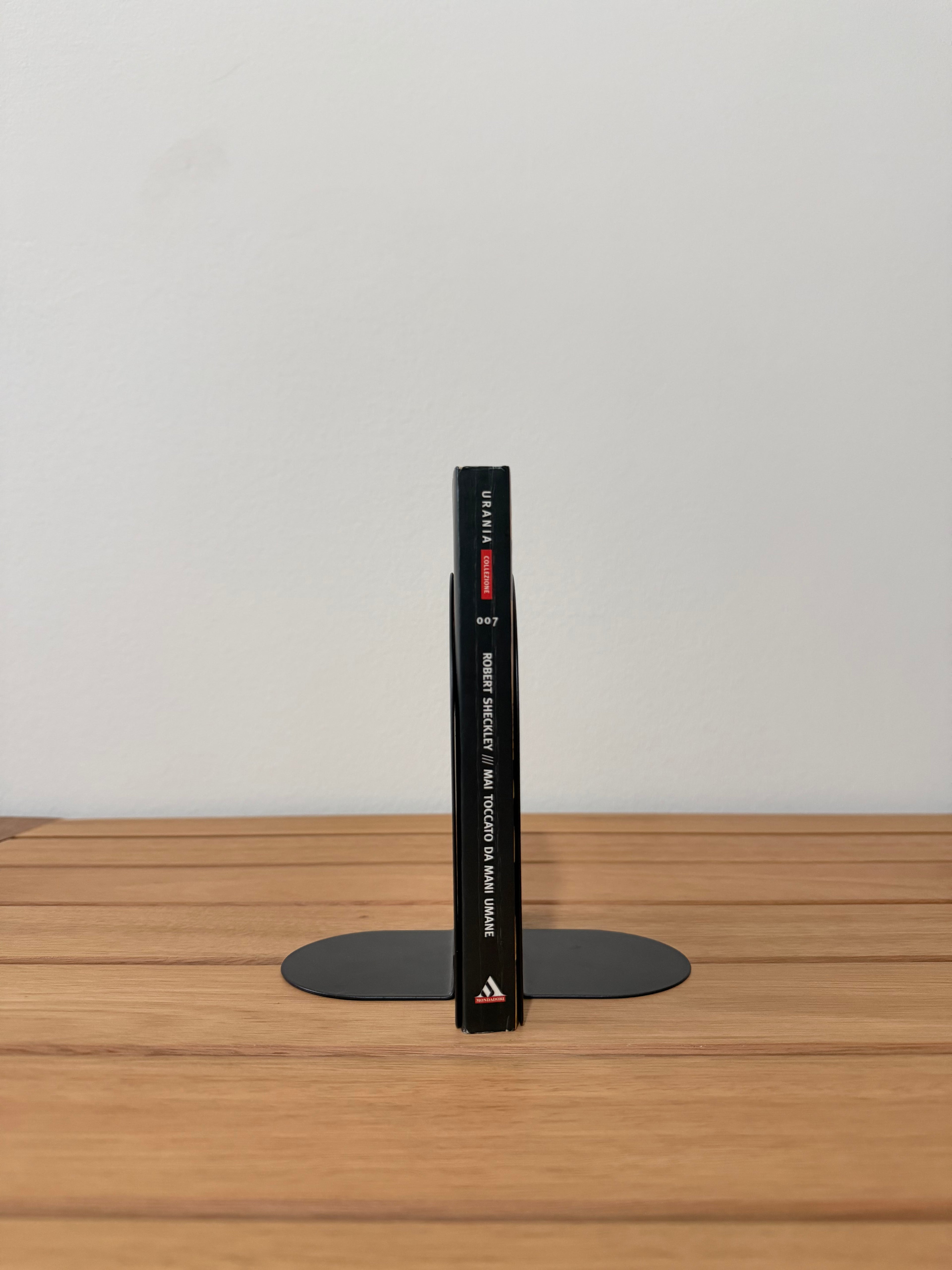 Mai toccato da mani umane - Robert Sheckley